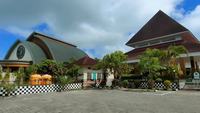 Wujud Kerukunan Masjid Palapa dan GBI di Pulau Dewata