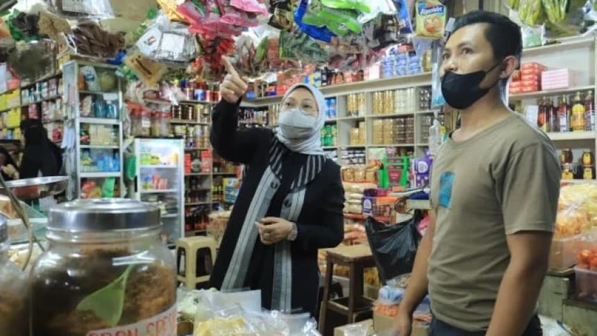 Menaker Ngabuburit di Pasar Tradisional 