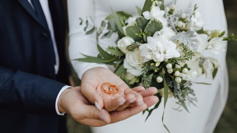 Hukum Mempoligami Dua Saudara Tiri