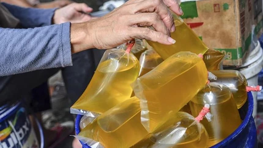 Minyak Goreng Mahal dan Langka, Masyarakat dan Pedagang Kecil Kian Menjerit