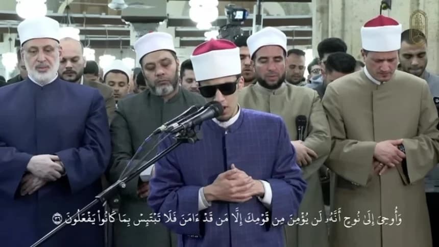 Pelajar Tunanetra Jadi Imam Tarawih di Al-Azhar Mesir dengan Bacaan Qiraat Asyr