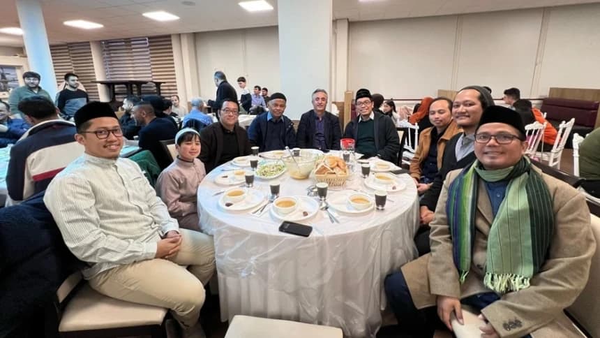 Kuliner Buka Puasa di Belanda, dari Bakwan hingga Kebab