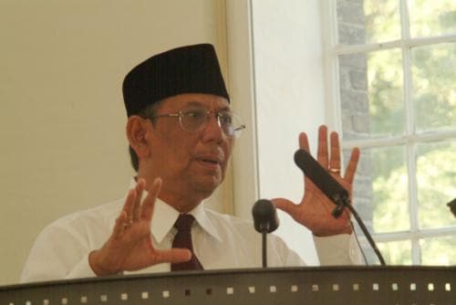 Fikrah Nahdliyah dalam “Kepungan”