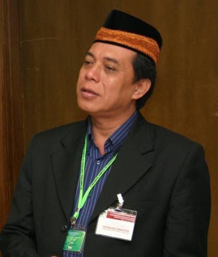 Ali Maschan Moesa, Khilafah dan Sepakbola
