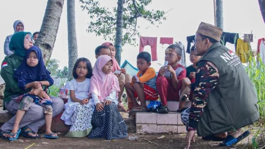 Kebahagiaan Warga Desa Bunisari Cianjur Sambut Kedatangan Tim NU Peduli
