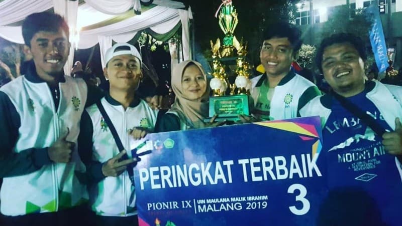 Tetap Nyantri Selama Kuliah, Nur Hamidah Sabet Sejumlah Prestasi Akademik