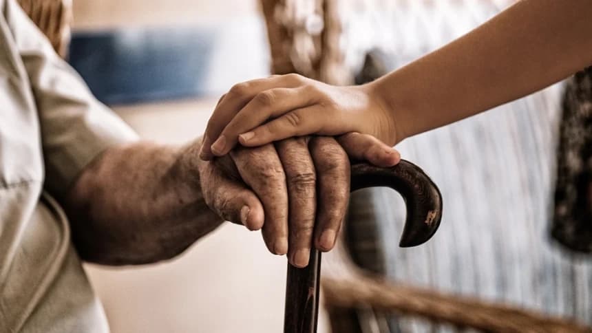 Kewajiban bagi Lansia yang Tak Mampu Berpuasa dan Membayar Fidyah