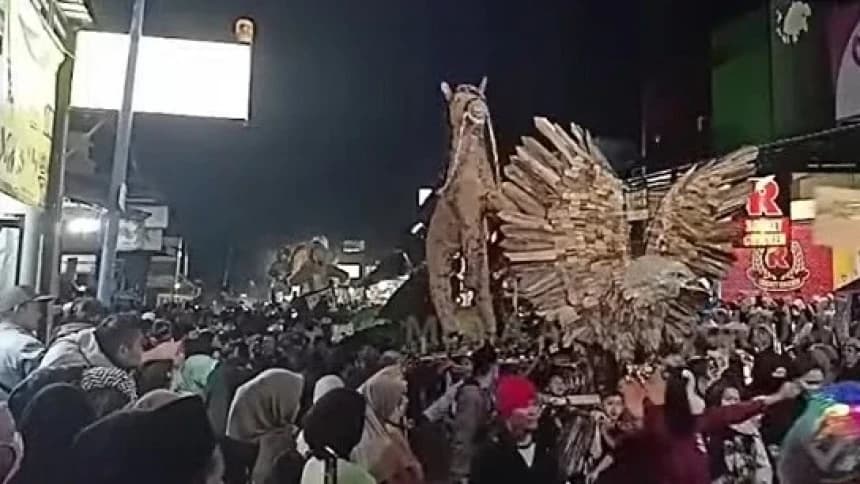 Tradisi Pawai Maulid Nabi di Tegal, Ada Pawai Kubu Kebaikan dan Kejahatan