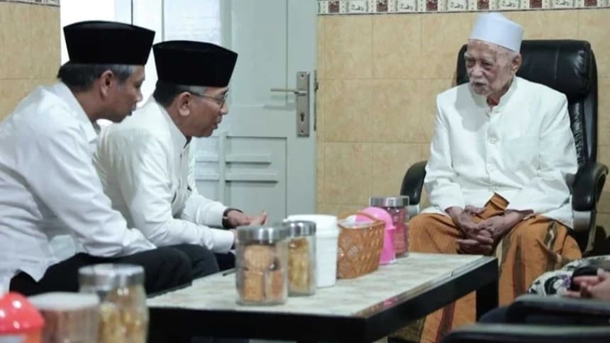 Ketua Umum PBNU Sowan ke Masyayikh Lirboyo, Upayakan Islah dan Jaga Keteduhan NU