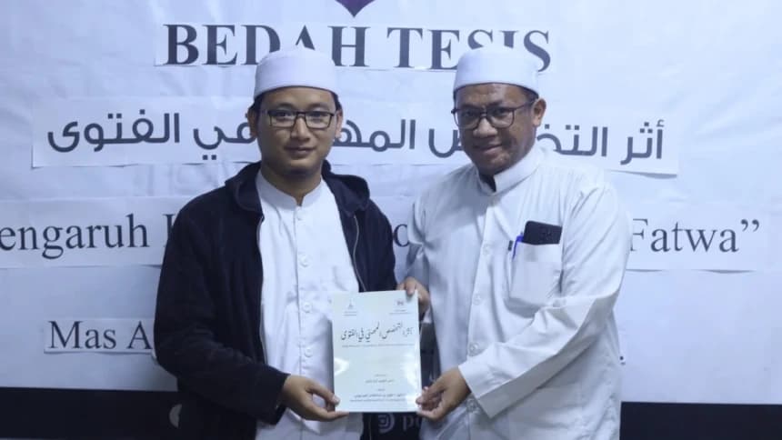 Peringati Hari Santri, PCINU Yaman Bedah Tesis Karya Mahasiswa Universitas Al-Ahgaff