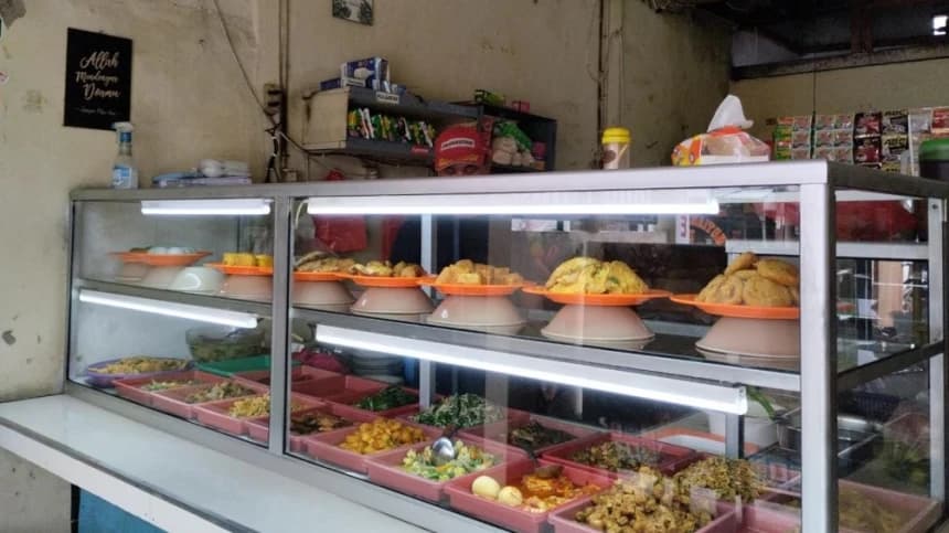 Telur dan Bahan Pokok Terus Naik, Pedagang Warteg Harap Pemerintah Turunkan Harga