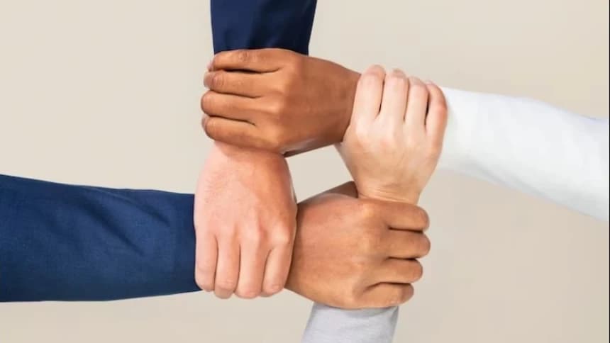 Khutbah Jumat: Pentingnya Menjaga Persatuan