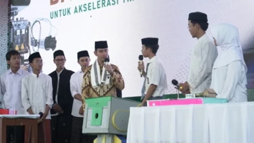 Didukung Microsoft Elevate, Pembelajaran AI Teaching Power di Pesantren Cipasung Disaksikan Wapres RI