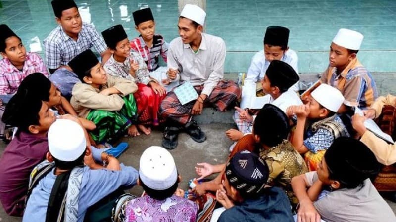 Pesantren Jaga Islam dari Dua Sisi, Ilmu dan Akhlak