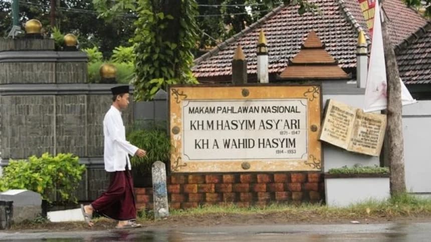 Pesantren Tebuireng dan Takhassus Ilmu Hadits