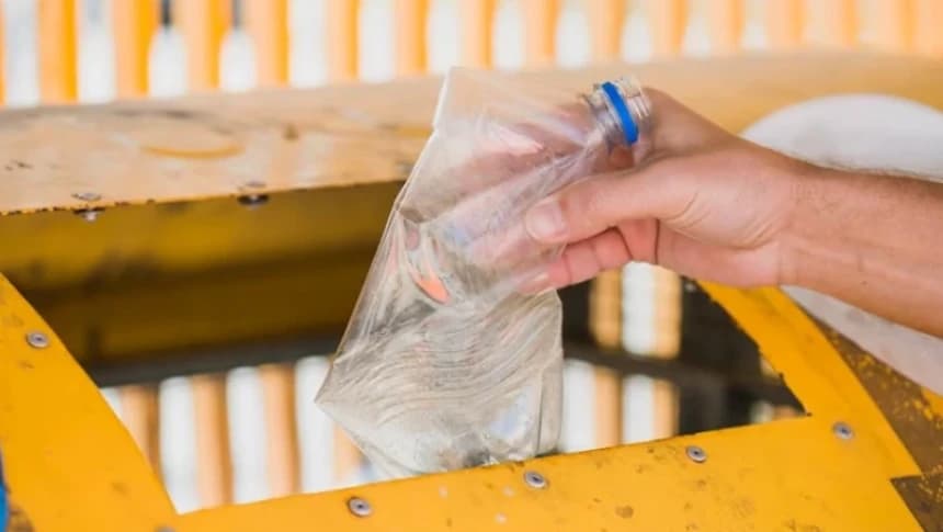 Masjid di Inggris Bakal 'Puasa' Plastik Selama Ramadhan