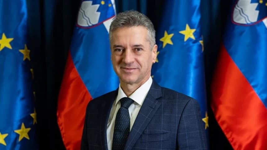 Slovenia Hentikan Perdagangan Senjata dengan Israel