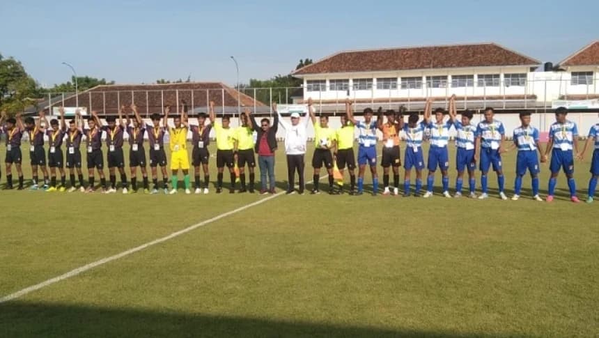 Laga Pembuka Sepak Bola Porseni NU Kategori Pelajar Pertemukan Jatim 1 vs DIY 1
