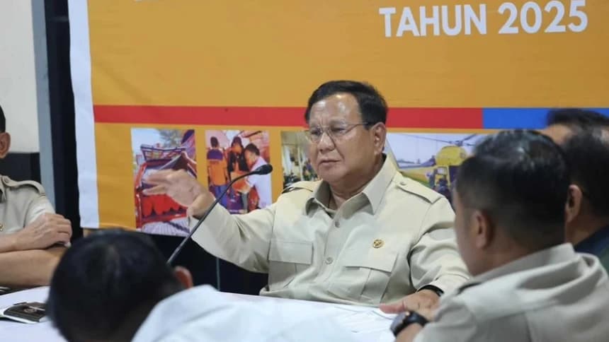 Prabowo Minta Bupati Aceh Selatan Dipecat Usai Pergi Umrah saat Warga Dilanda Banjir