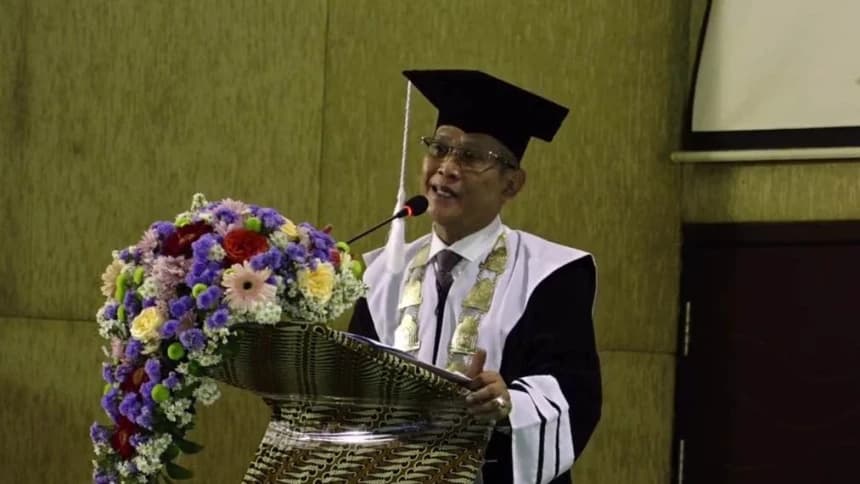 Makna Pemindahan Kucir dari Kiri ke Kanan Saat Wisuda menurut Prof Mukri