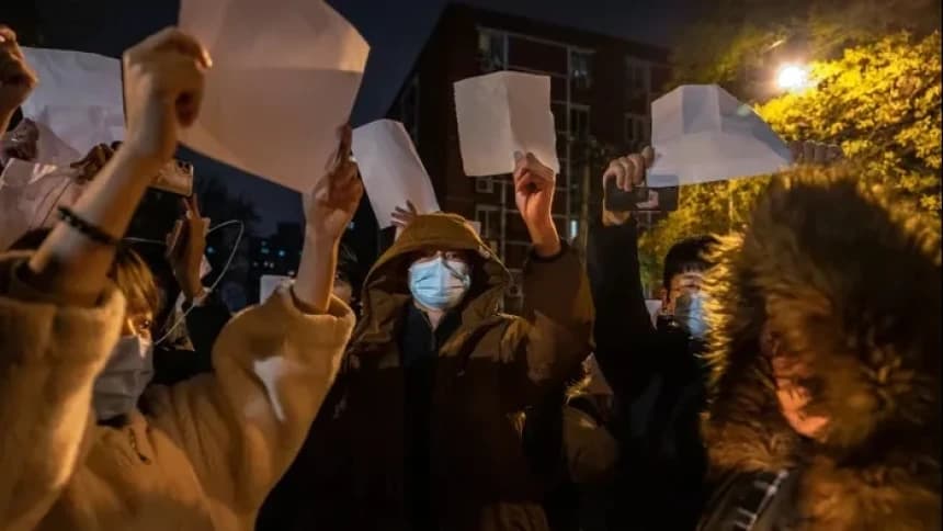 Usai Kebakaran di Urumqi, Protes Pembatasan Covid-19 di China Meluas