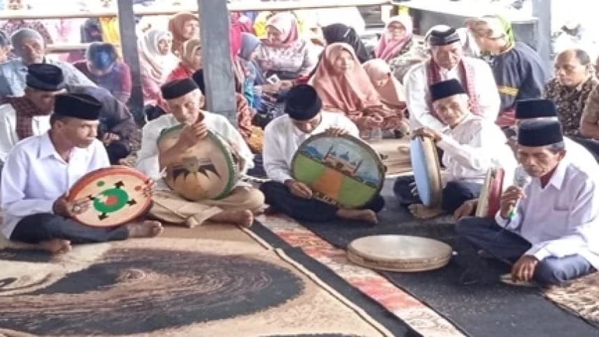 Kasidah Rabano Minangkabau Kesenian Tradisi yang Menolak Punah