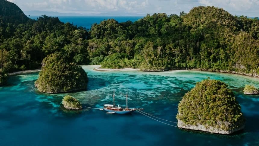 Tambang Nikel di Pulau Gag, Raja Ampat Rugikan Nelayan, Ikan Menjauh, Tangkapan Menurun