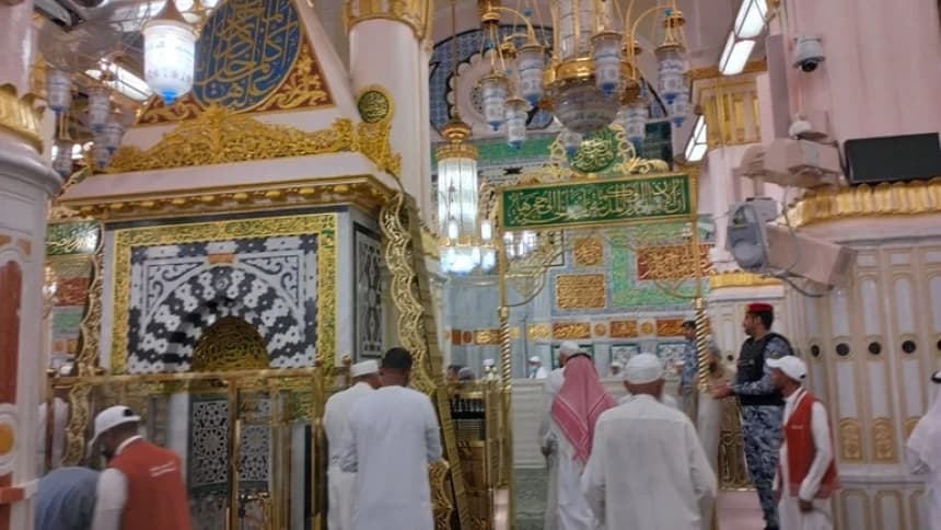 Mengunjungi Taman Surga di Masjid Nabawi