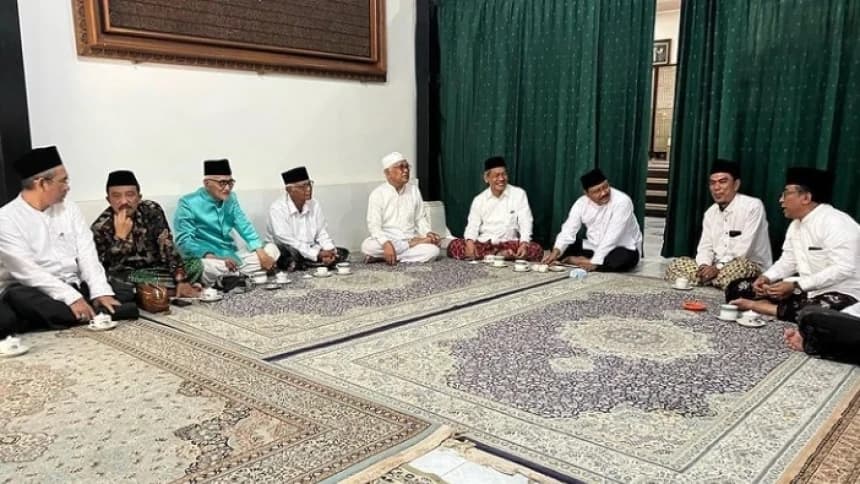 Humor: Mayoran dari Mbah Bisri Musthofa