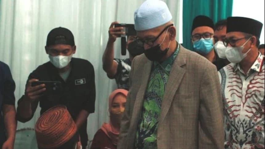 Ketika Santri Divaksin di Hadapan Rais 'Aam