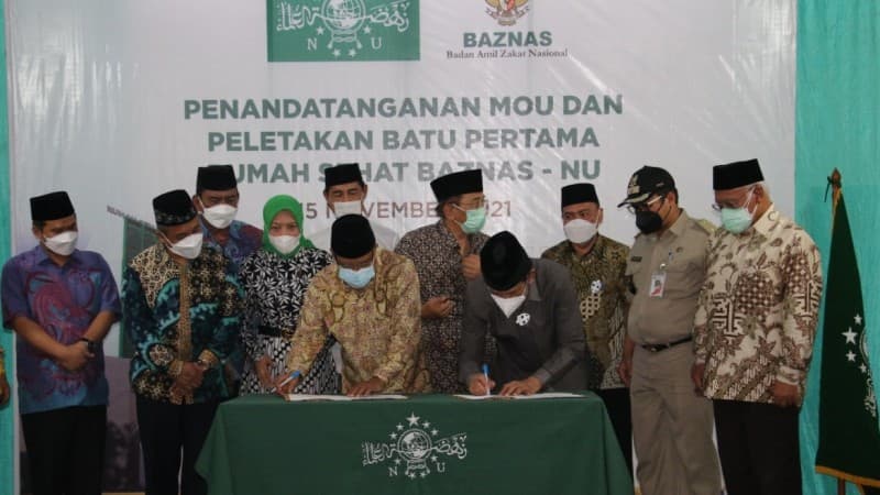 Bangun Rumah Sehat, PBNU-Baznas RI Lakukan Peletakan Batu Pertama