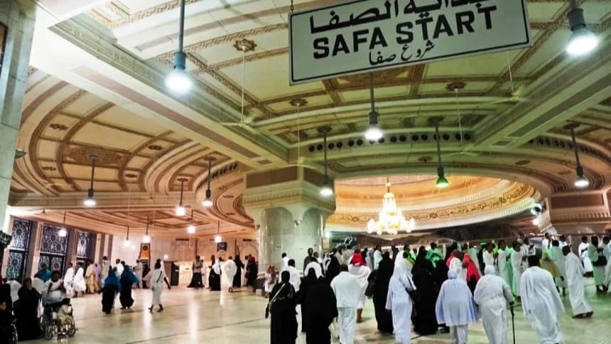 Fiqih Haji Lansia: Hukum Sai Menggunakan Kursi Roda dan Skuter