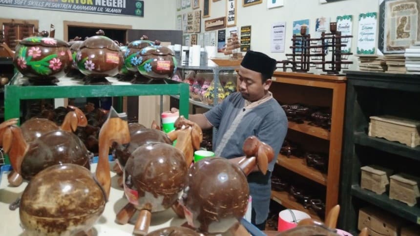 Ekspor Kreasi Santri ke Mancanegara, Pesantren Ini Raih Omzet Miliaran