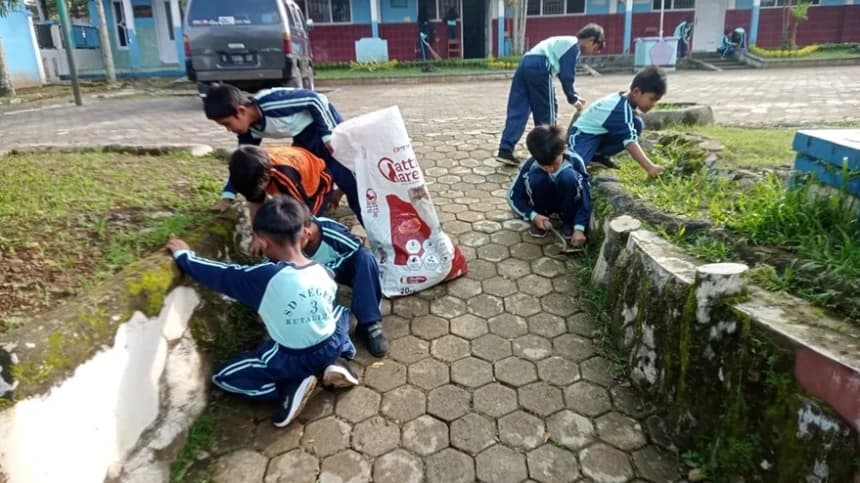 Menjaga Rumah Ciptaan Tuhan: Pendidikan Iman dan Aksi Ekologis dari Lereng Slamet hingga Kota Depok