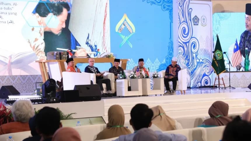 Maestro Kaligrafi Dunia Puji Karya Para Seniman Kaligrafi Indonesia