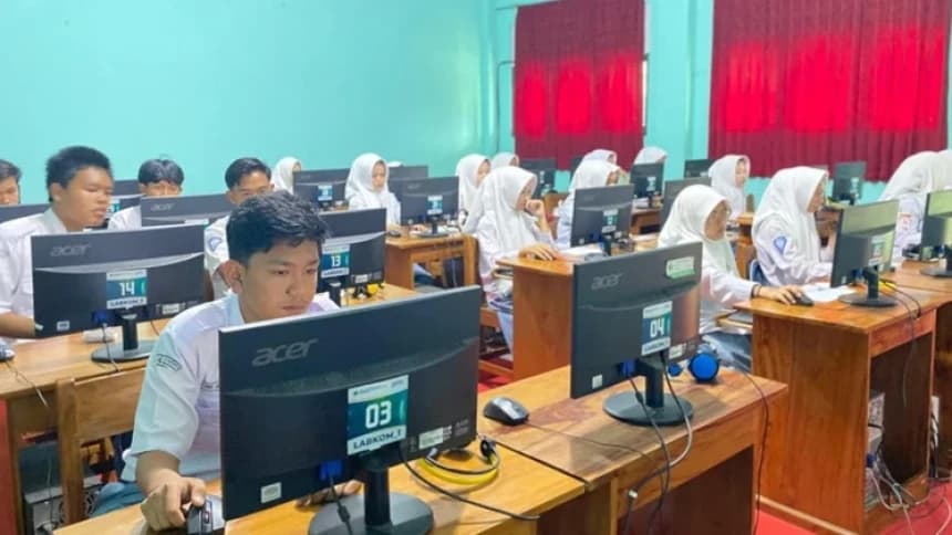 Perdana Pelaksanaan TKA 2025, Siswa Akui Waktu Pengerjaan Terasa Singkat