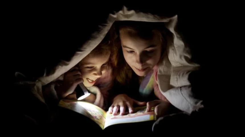 Ayah Bunda Catat! Dongeng Bisa Tingkatkan Kecerdasan Anak