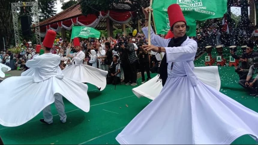 Tari Sufi Pecahkan Rekor MURI dalam Karnaval Budaya 1 Abad NU