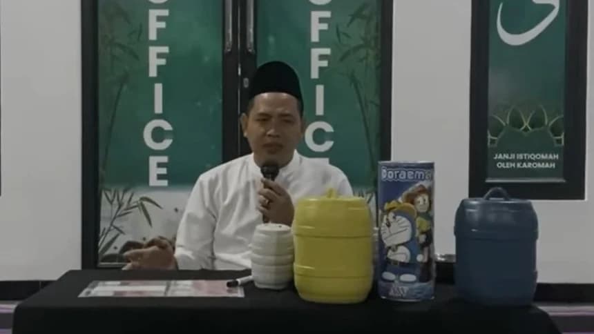 Tradisi ‘Unboxing’ Tabungan Maulid di Pesantren Al Husna Pringsewu
