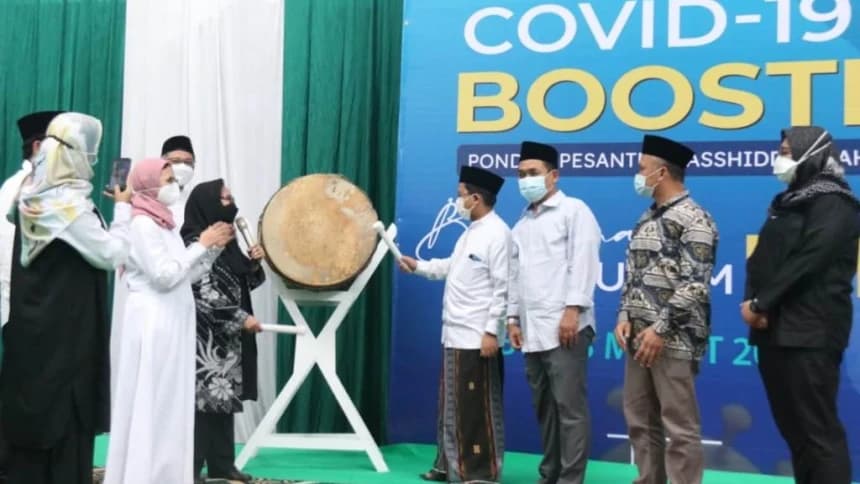 Ketua PBNU Alissa Wahid Membuka Peluncuran Vaksinasi Booster untuk Pesantren
