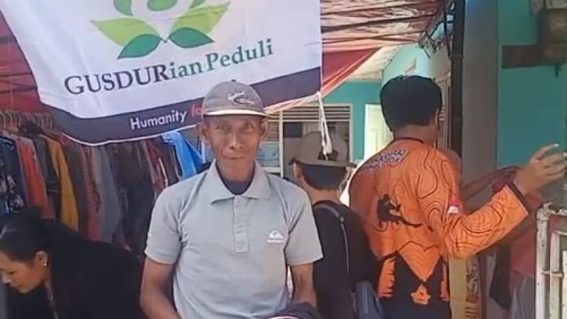 Gusdurian Peduli Buka Gerai Baju Layak Pakai Gratis di Desa Penanggal