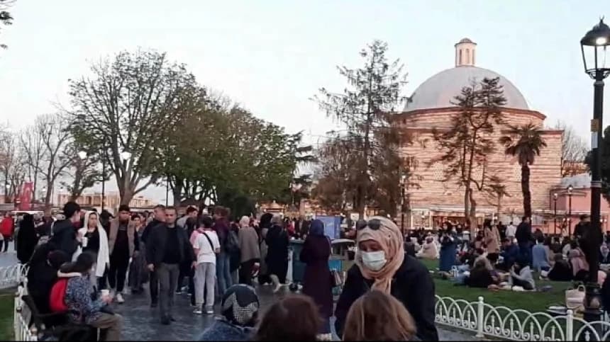 Tradisi Menyambut Bulan Puasa di Turki: dari Ziarah Kubur hingga Pukul Bedug