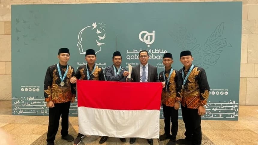 Wakili Indonesia, MA Al-Hikmah 2 Brebes Sabet Juara di Ajang Debat Bahasa Arab Internasional