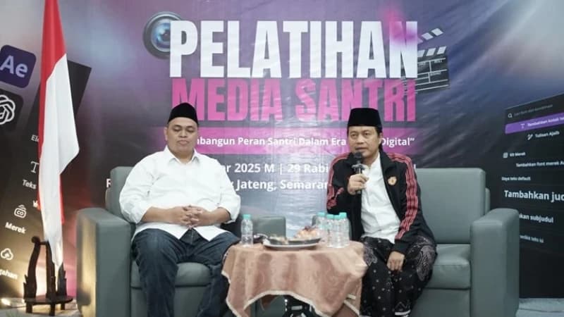Gus Yusuf Chudlori: Gadget Bisa Jadi Alat Jihad Santri di Era Digital