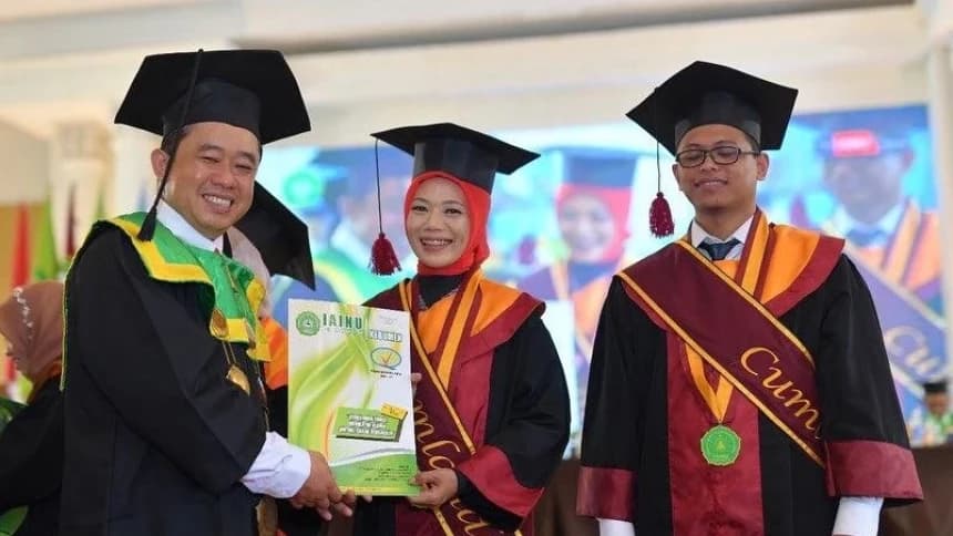 Wisuda 388 Mahasiswa, Rektor IAINU Kebumen Jelaskan 3 Kemampuan Menghadapi Zaman