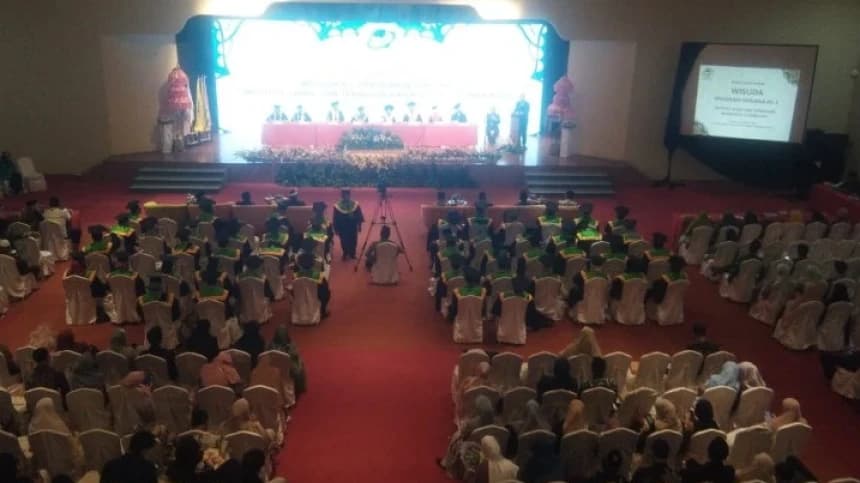 Institut Sains dan Teknologi Nahdlatul Ulama Bali Gelar Wisuda Perdana