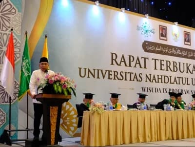 Wisuda IX Unusida, Gus Yahya Tegaskan Sarjana Tidak Berhenti pada Ijazah