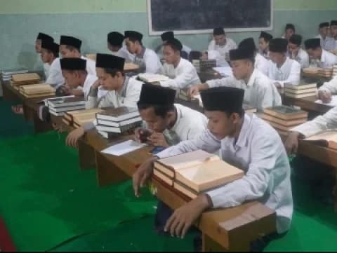 Pondok Pesantren APIK Kaliwungu: Jaga Tradisi Ngaji, Perkuat Rekognisi Santri