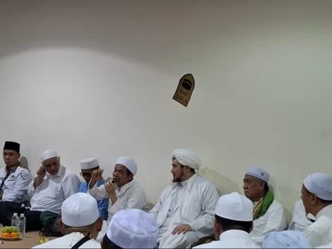 Jamaah Haji 2024 Peringati Haul Ke-5 Mbah Maimoen Zubair di Makkah