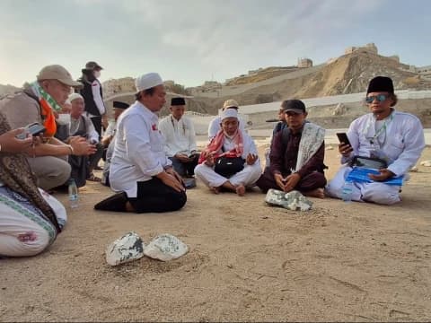 Makam Mbah Maimoen Zubair di Ma'la Jadi Destinasi Ziarah Kubur bagi Jamaah Haji dan Umrah